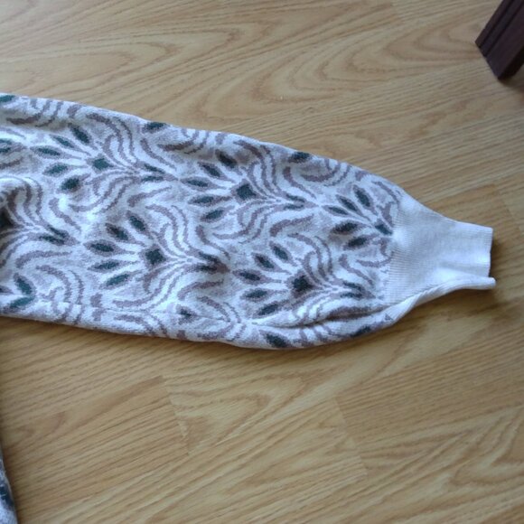 Reitmans Funnel Neck Jacquard Sweater with Balloon Sleeves | Size XS - Picture 3 of 5